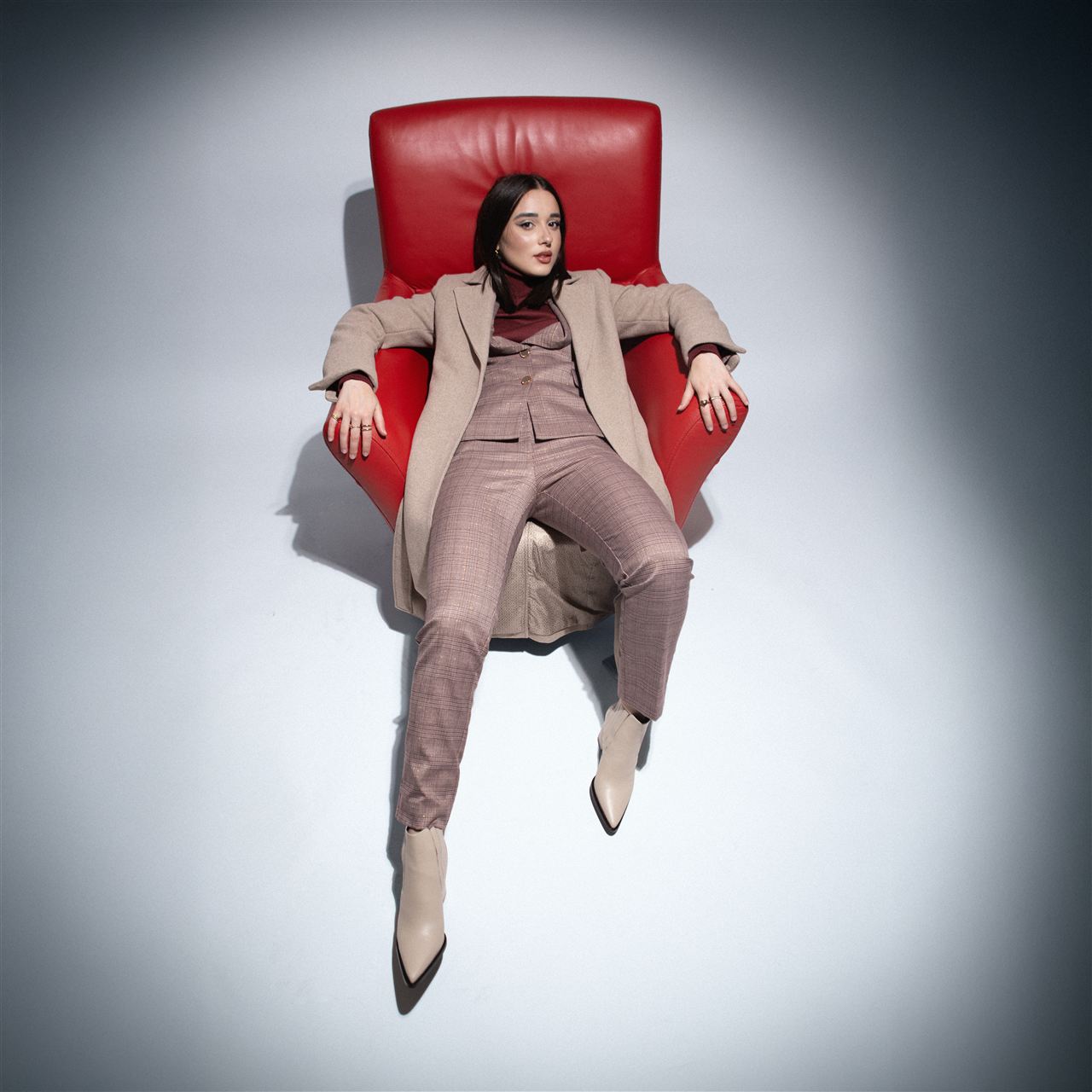 Poltrona Rossa FW25 — scatto 17